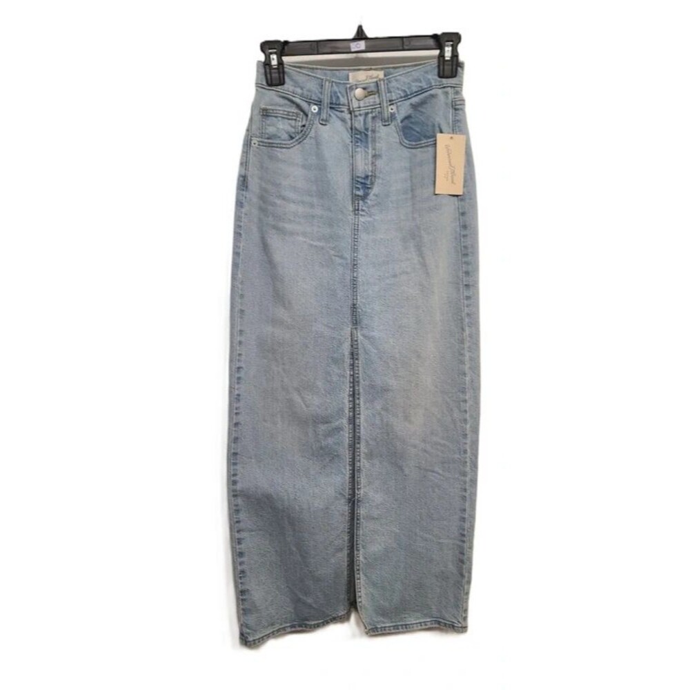 $36 NWT Universal Thread Size 00 Long Denim Maxi Skirt Light Wash Blue Slit NEW